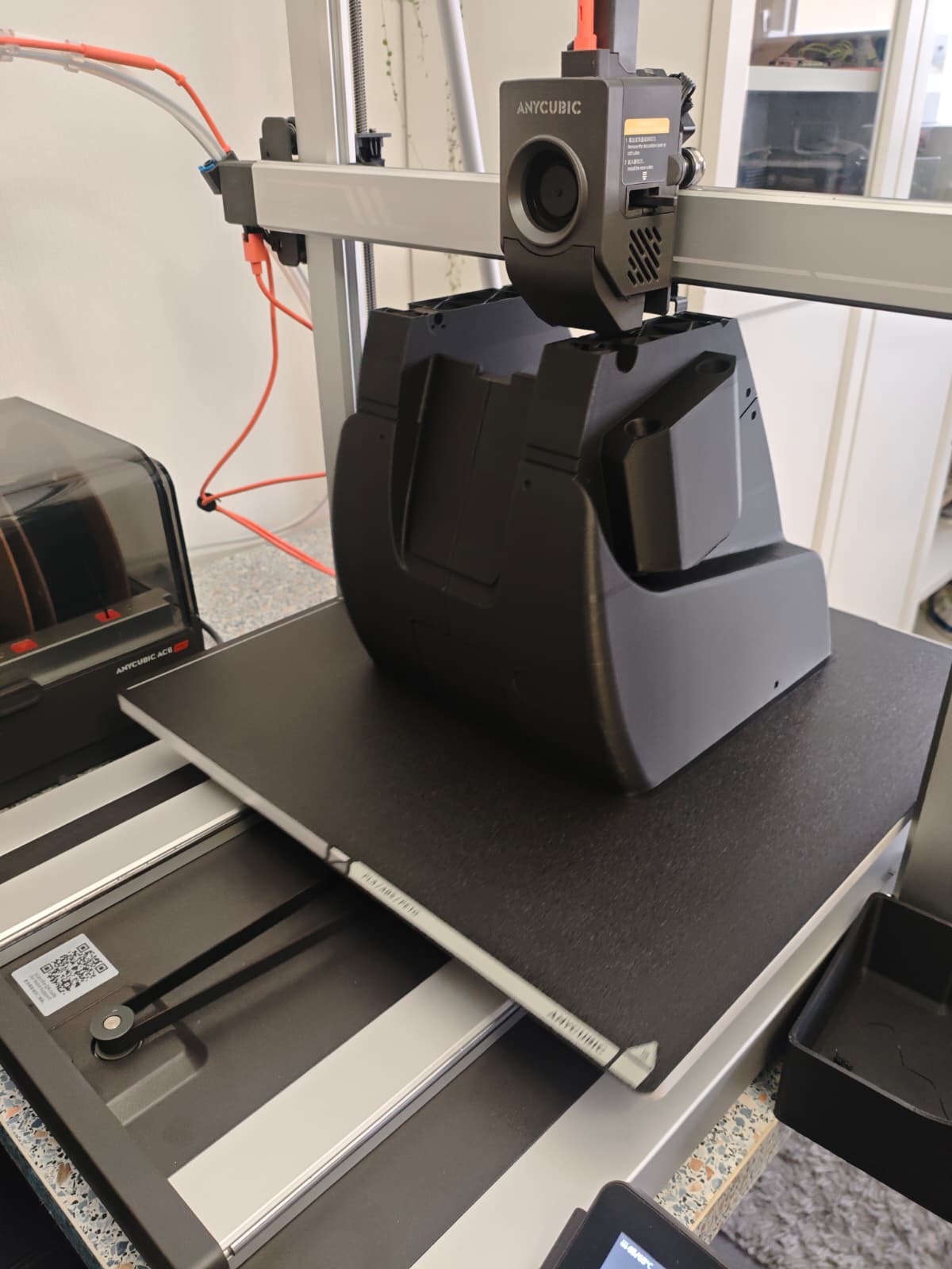 Großes Bauteil während des Drucks auf dem 3D-Drucker